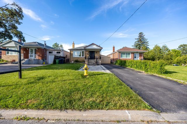 45 Barrymore Road, Toronto E09
