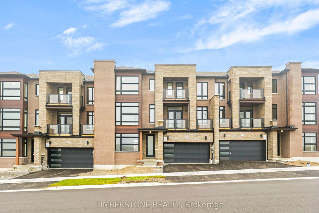 1205 Marathon Avenue, Pickering