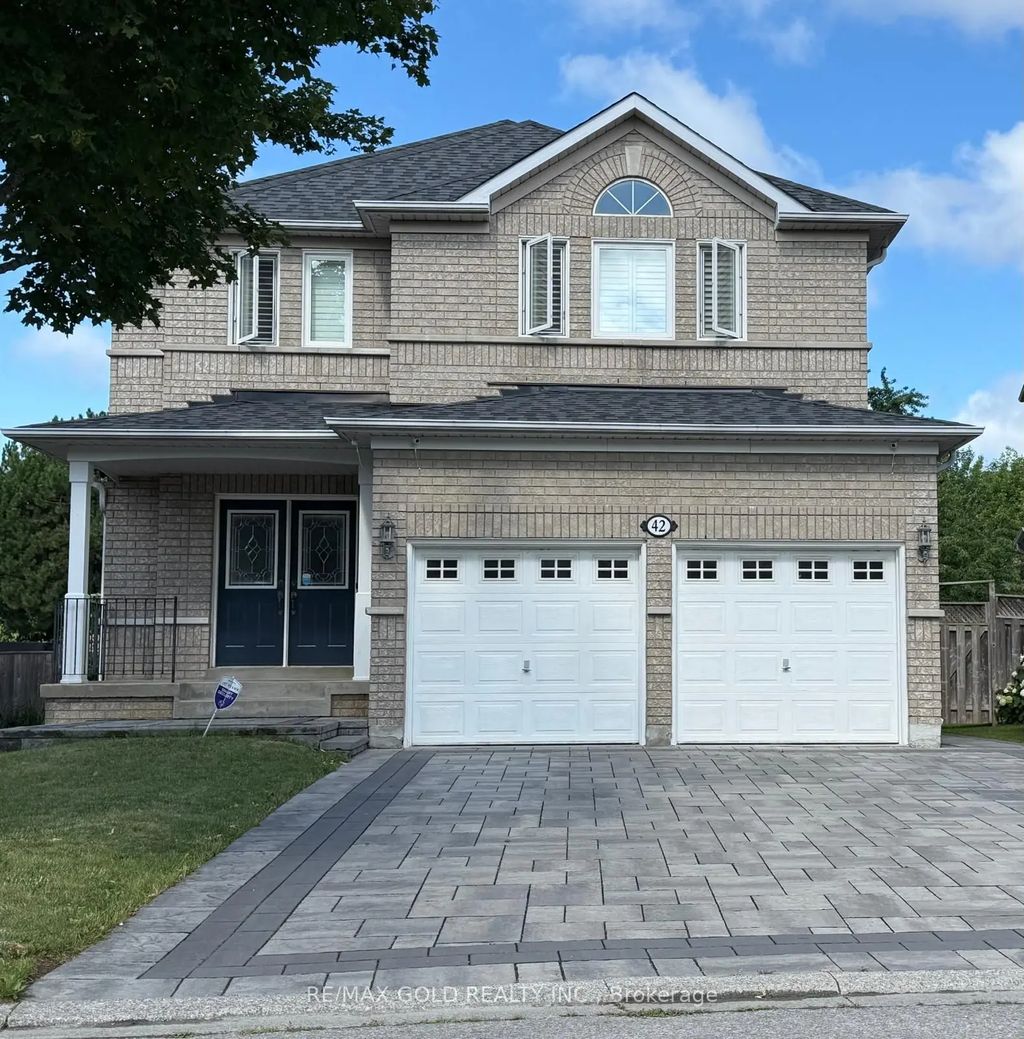 42 Stonebridge Boulevard, Toronto E05
