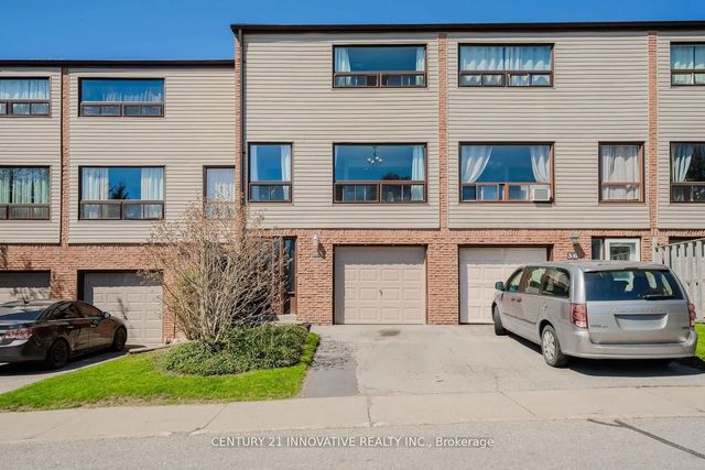 35 The Bridle Path, Clarington