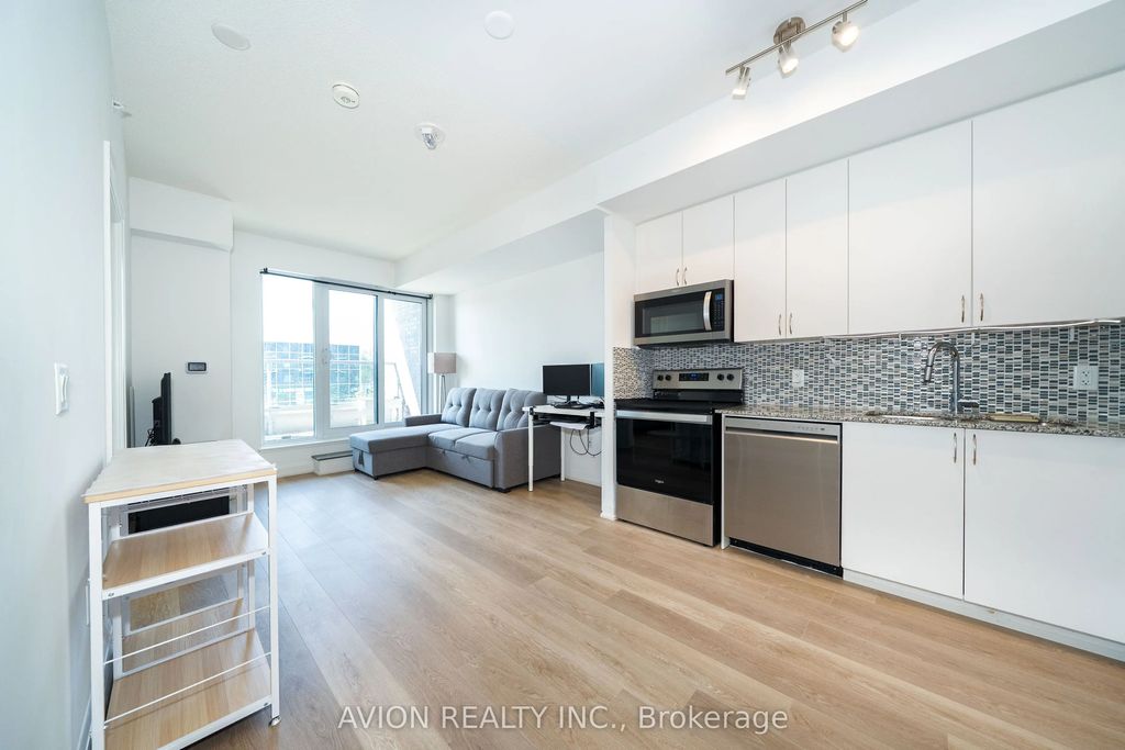 3220 Sheppard Avenue E 212, Toronto E05