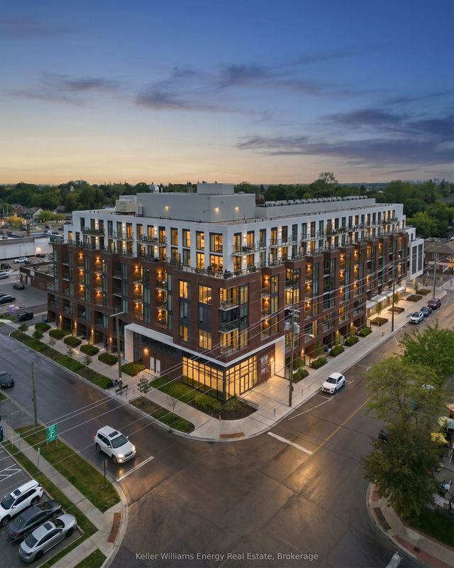 201 Brock Street S 417, Whitby