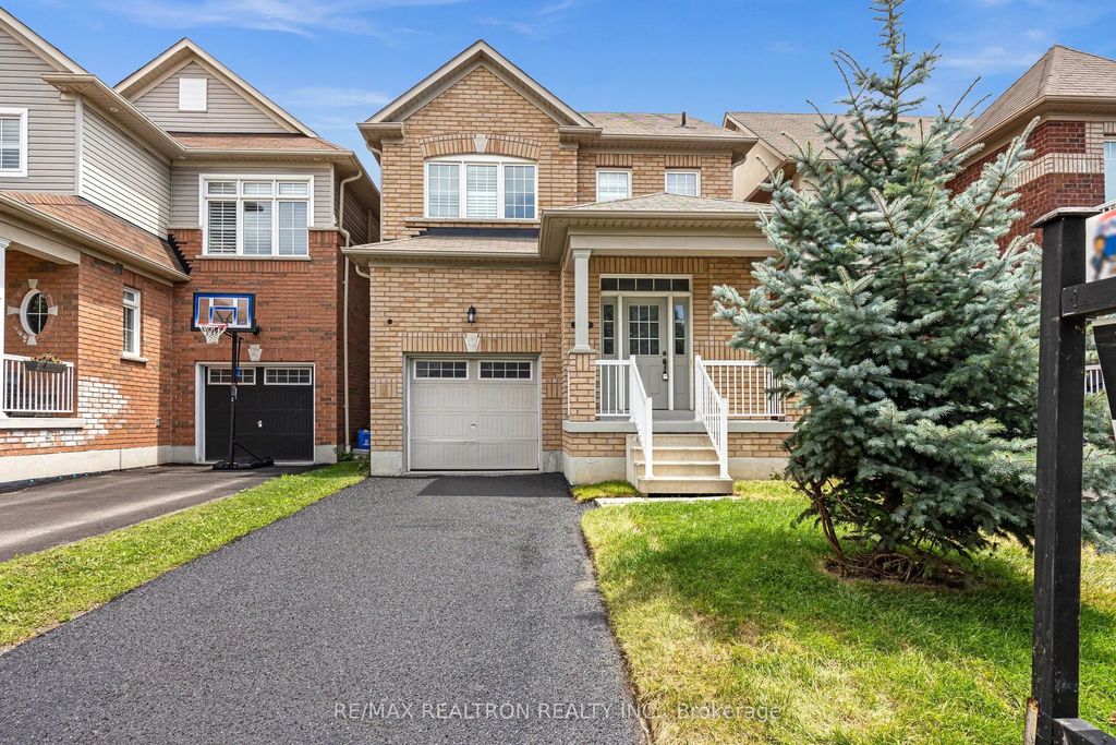 138 Angus Drive, Ajax