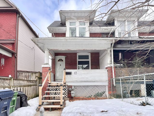 17 Winnifred Avenue, Toronto E01