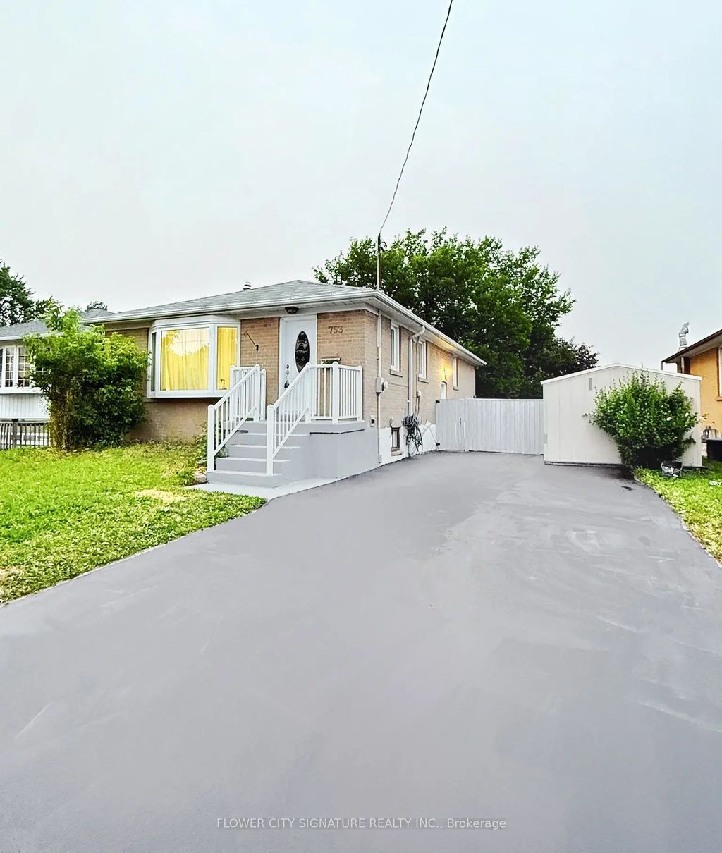 753 Scarborough Golf Club Road, Toronto E09