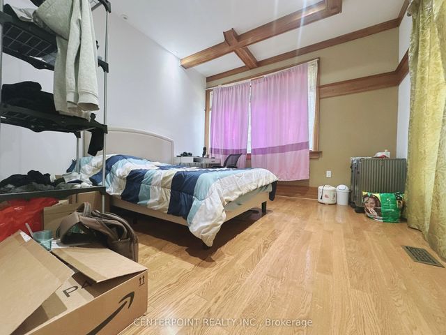 555 Military Trail Apt 2, Toronto E09