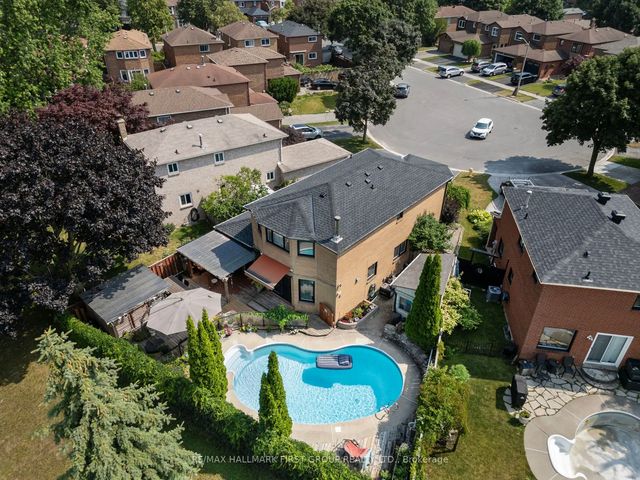 11 Bowers Court, Ajax