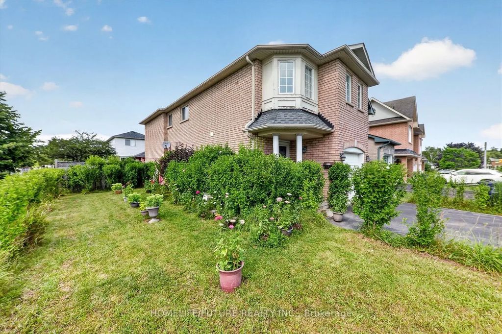16 Rozell Road, Toronto E10