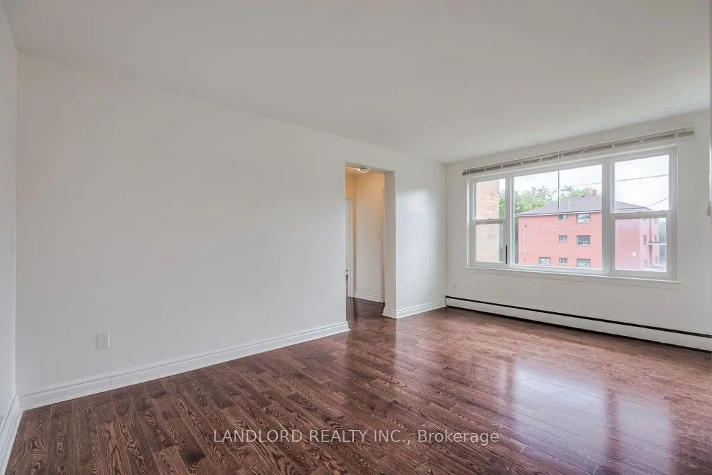111 Craydon Road 204, Whitby