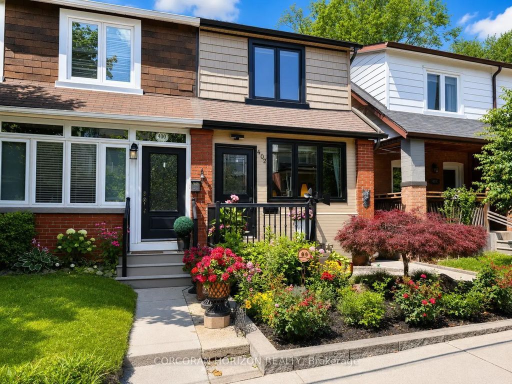 402 Rhodes Avenue, Toronto E01