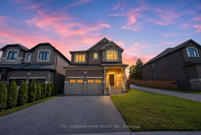 1227 Grandview Street N, Oshawa