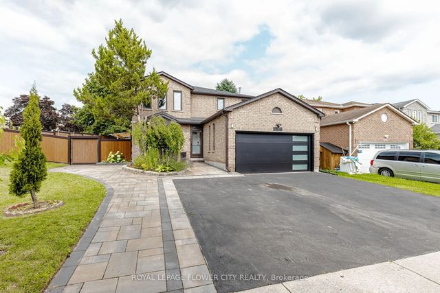 1530 Somergrove Crescent, Pickering