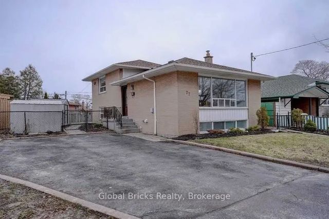 77 Milford Haven Drive E, Toronto E09