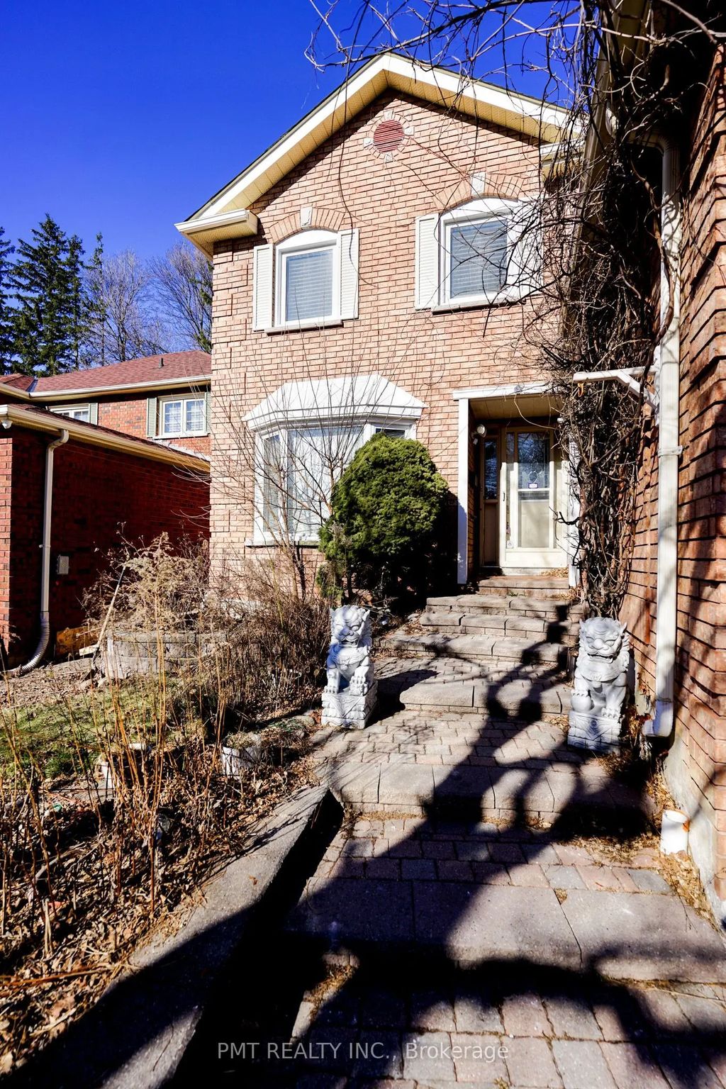 26 Dartmoor Drive Main, Toronto E09