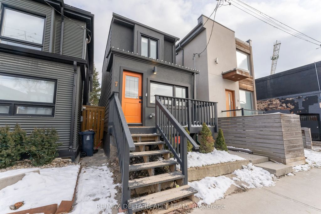 7 Craven Road Basement Apartment, Toronto E01