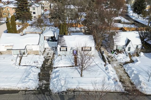 75 Brooklawn Avenue, Toronto E08