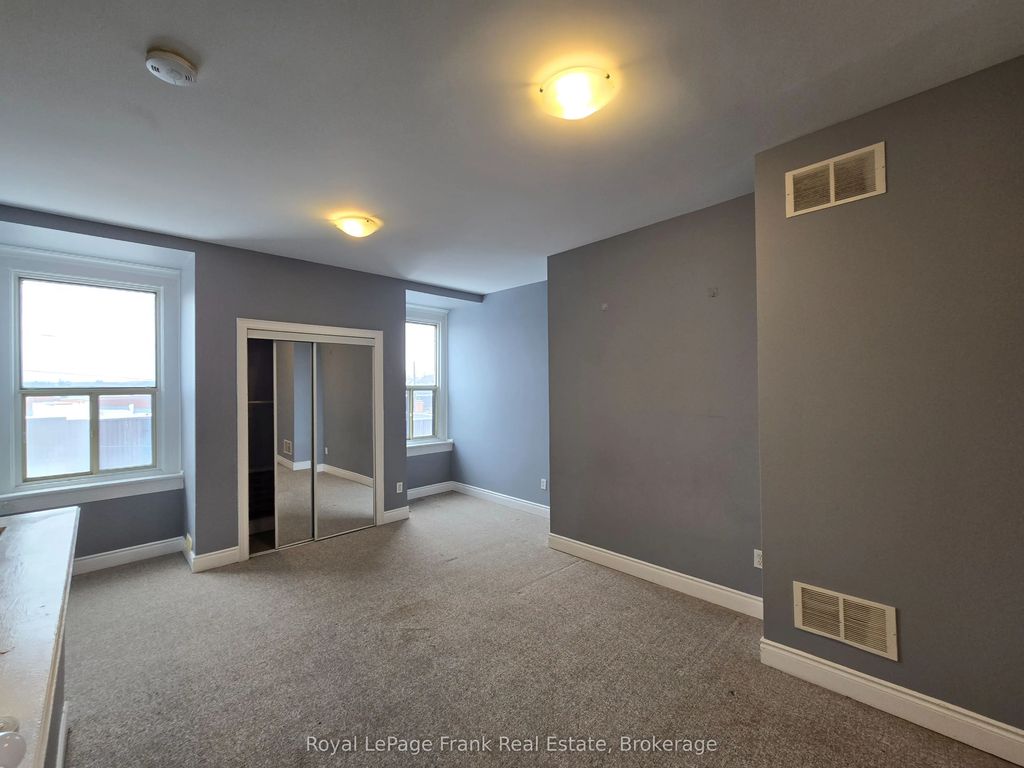 54 King Street E 208, Clarington