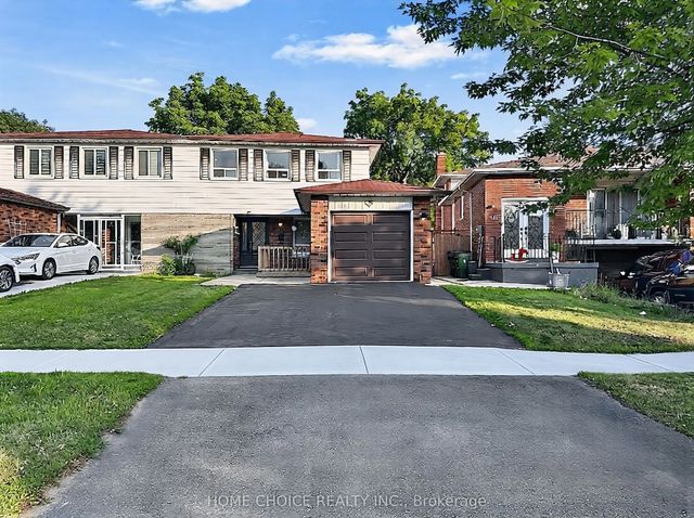 38 Robbinstone Drive, Toronto E11
