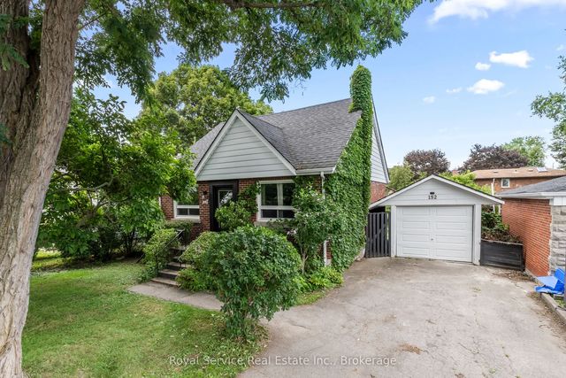 152 Harmony Road S, Oshawa