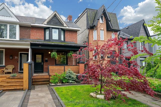 69 Dagmar Avenue, Toronto E01