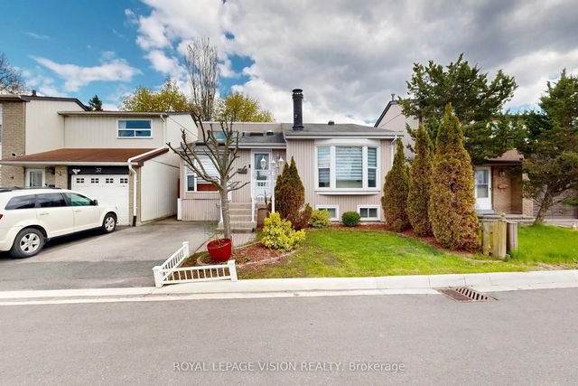 39 Lucas Lane 16, Ajax