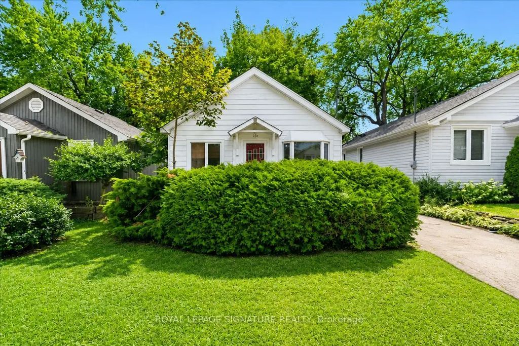 138 Gradwell Drive, Toronto E08