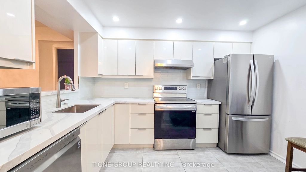 4725 Sheppard Avenue E 516, Toronto E07