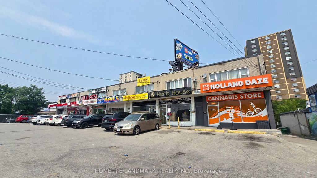 3226 Eglinton Avenue E, Toronto E08