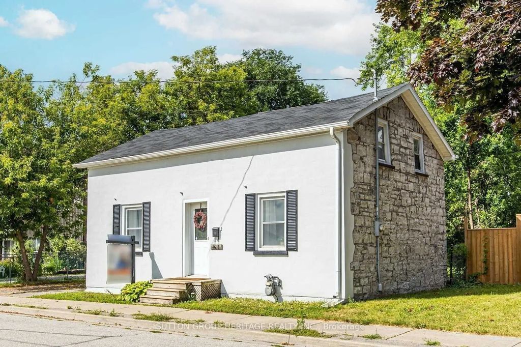 1612 Dufferin Street, Whitby