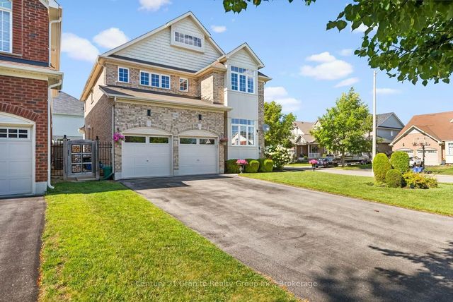 94 Hockley Avenue, Clarington