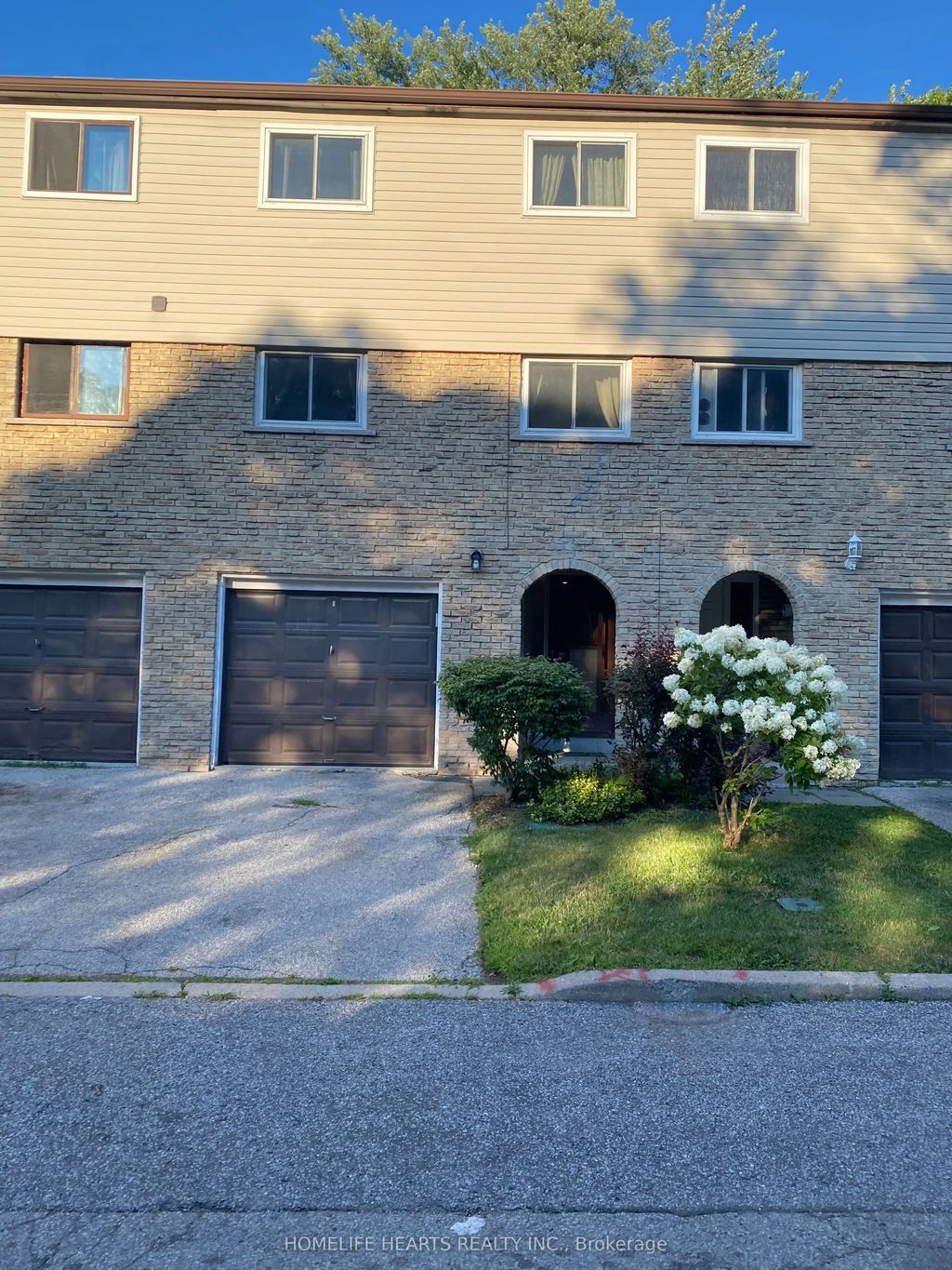 21 Rockwood Drive 22, Toronto E08