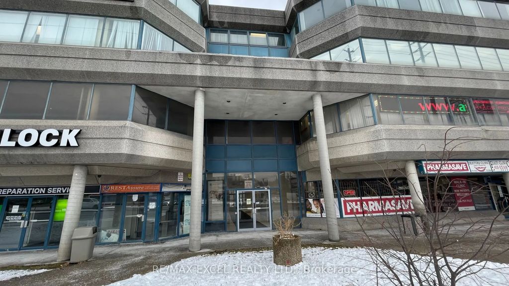 2425 Eglinton Avenue E 212, Toronto E04