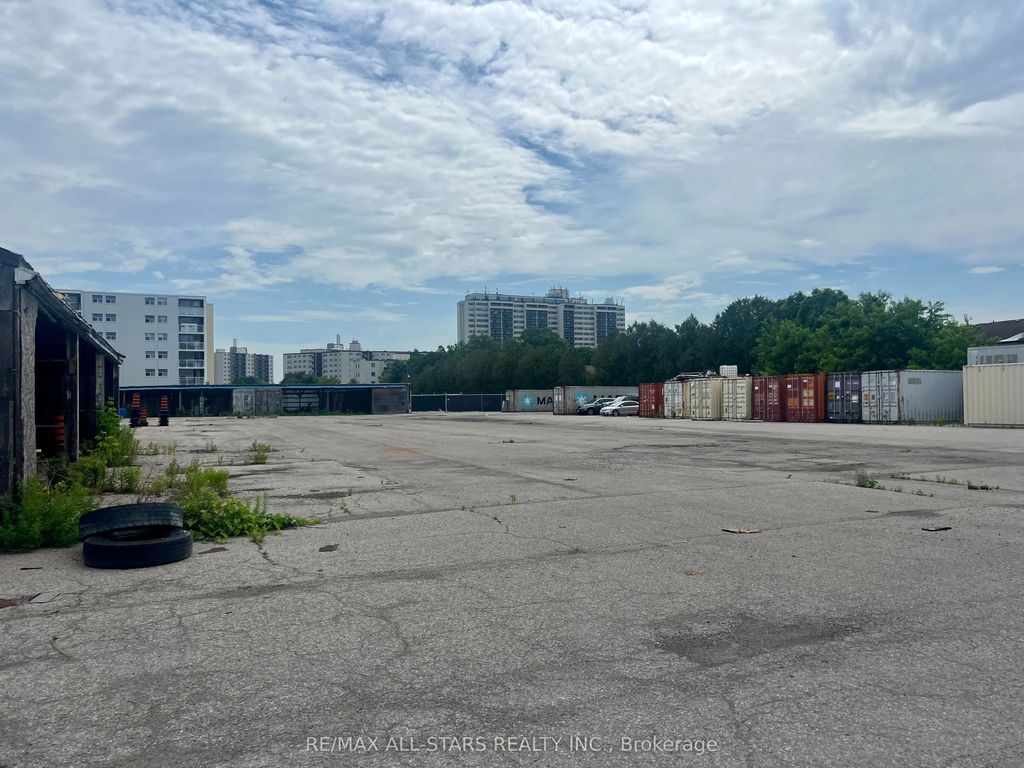 1279 Simcoe Street N #f&g, Oshawa