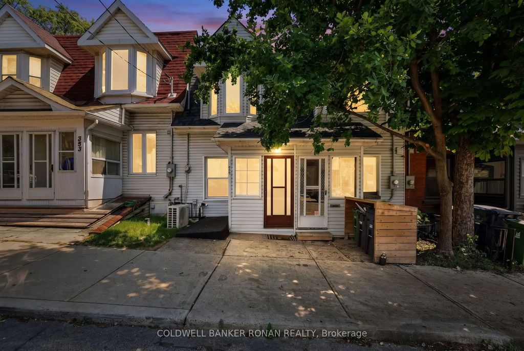 391 Jones Avenue, Toronto E01