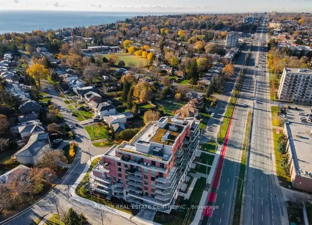 3655 Kingston Road 105, Toronto E08