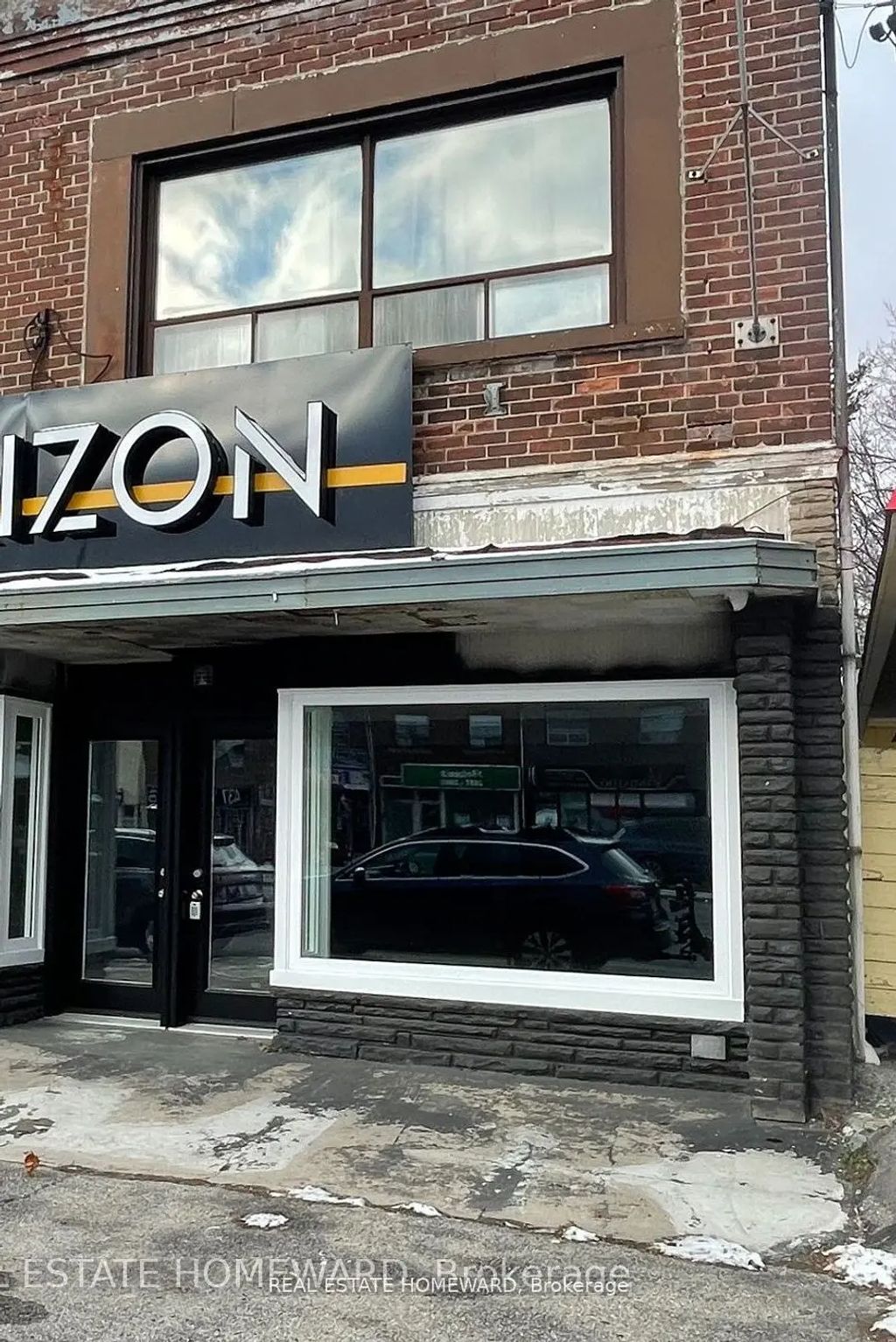 2880b Kingston Road, Toronto E08