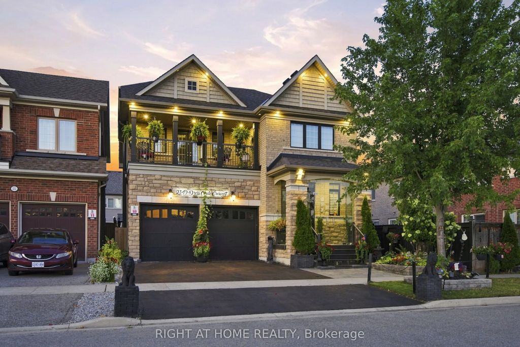 2349 Dress Circle Crescent, Oshawa