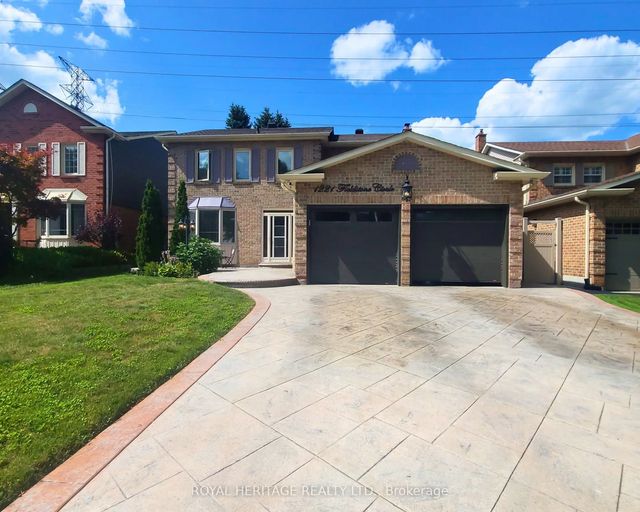 1221 Fieldstone Circle, Pickering