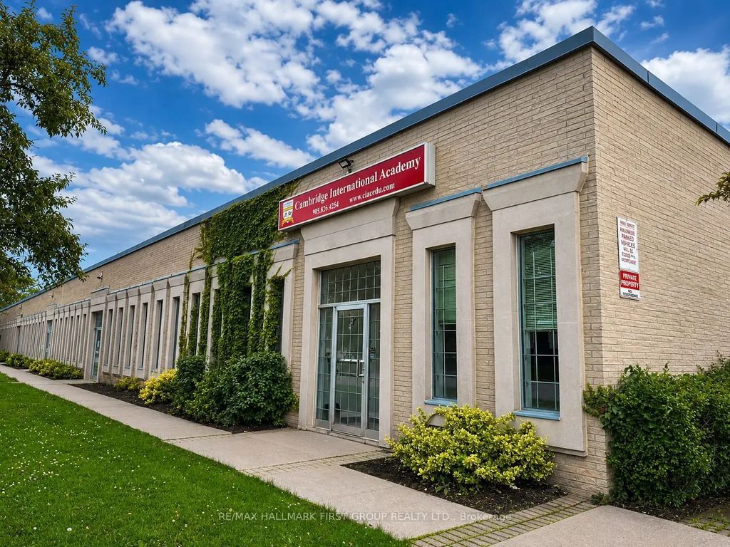 126 Commercial Avenue 2, Ajax