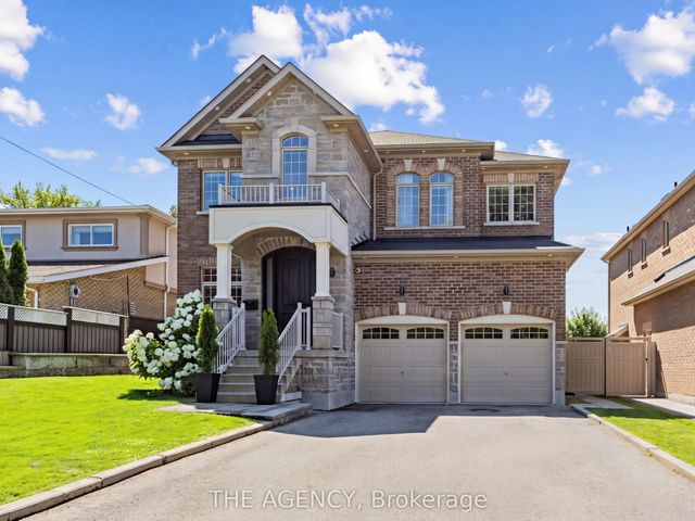 576 Oakwood Drive, Pickering