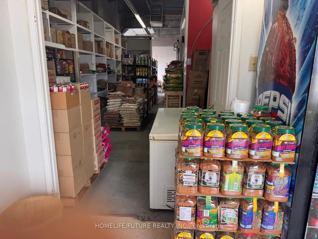 4800 Sheppard Avenue E 101, Toronto E07
