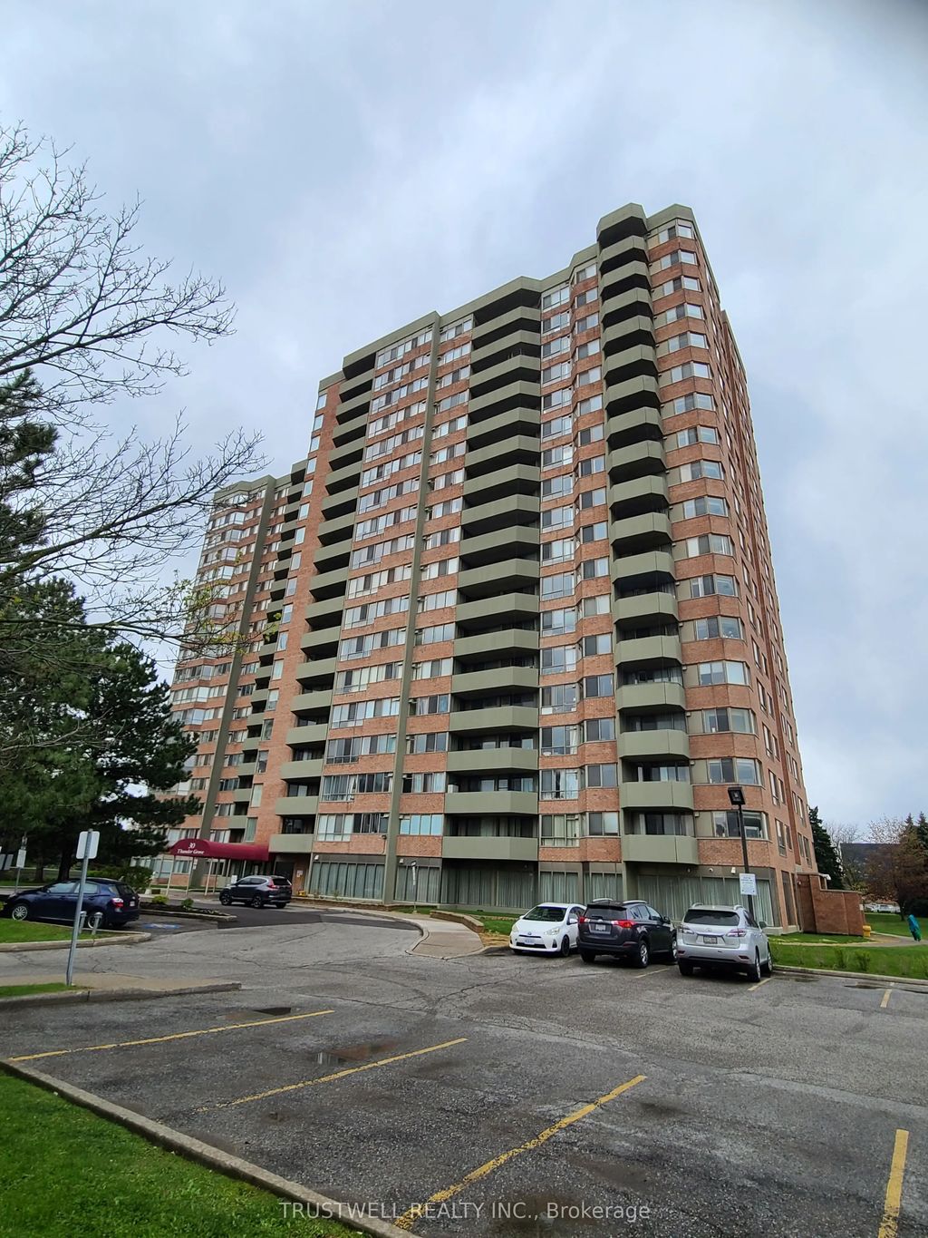 30 Thunder Grove 1010, Toronto E07