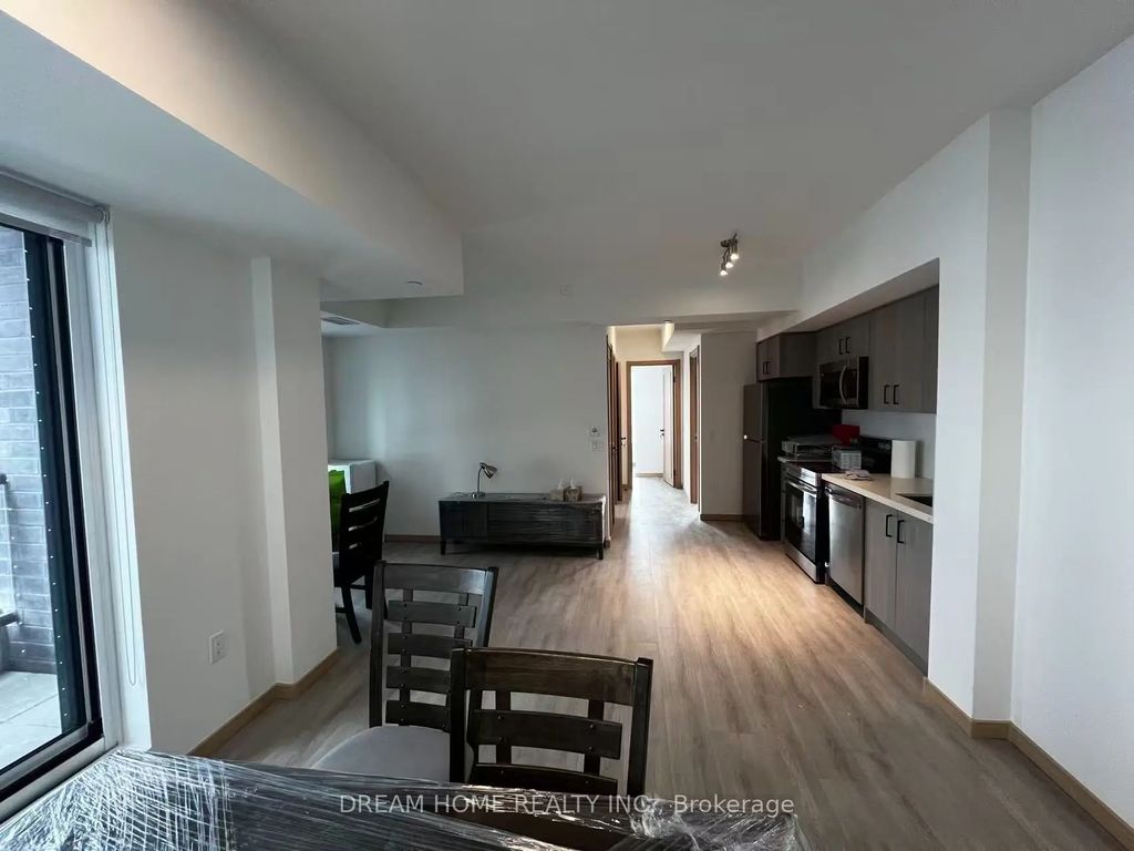 3421 Sheppard Avenue E 217, Toronto E05