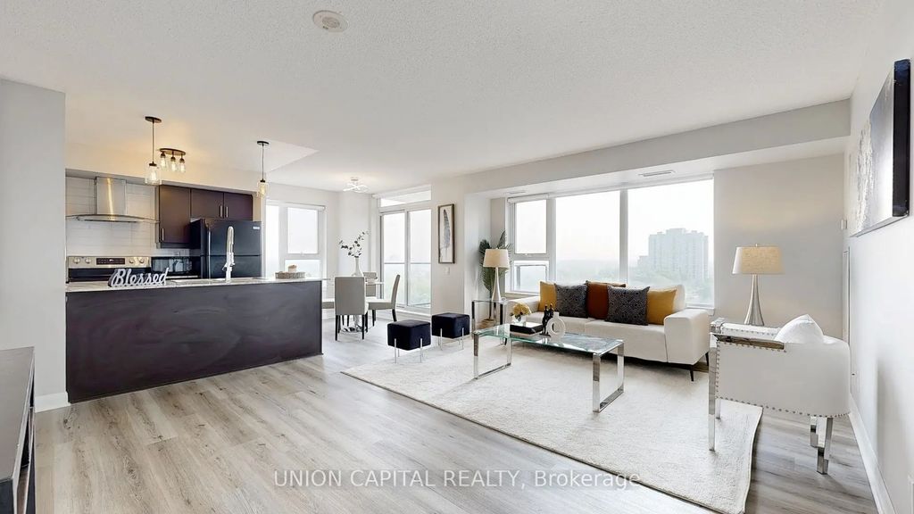 25 Town Centre Court 1608, Toronto E09