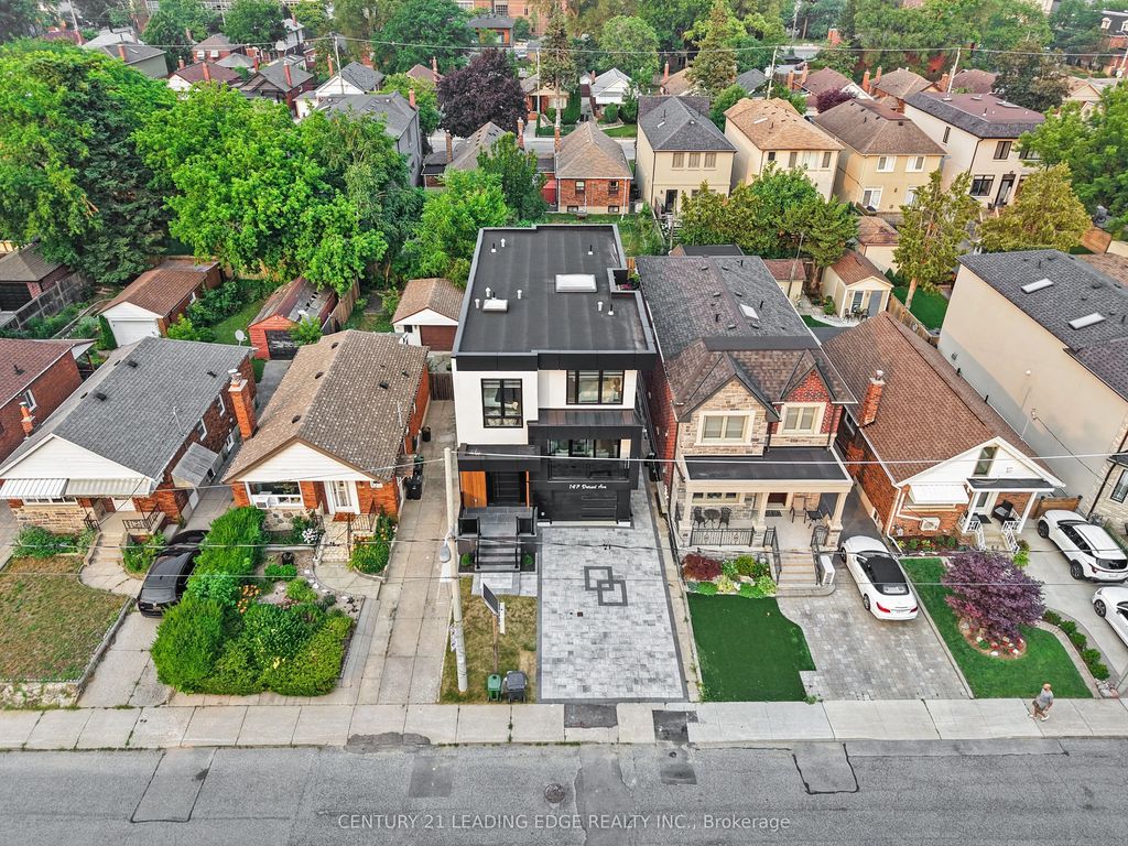 147 Durant Avenue, Toronto E03