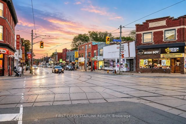368 Broadview Avenue 2nd Floor Room 1, Toronto E01