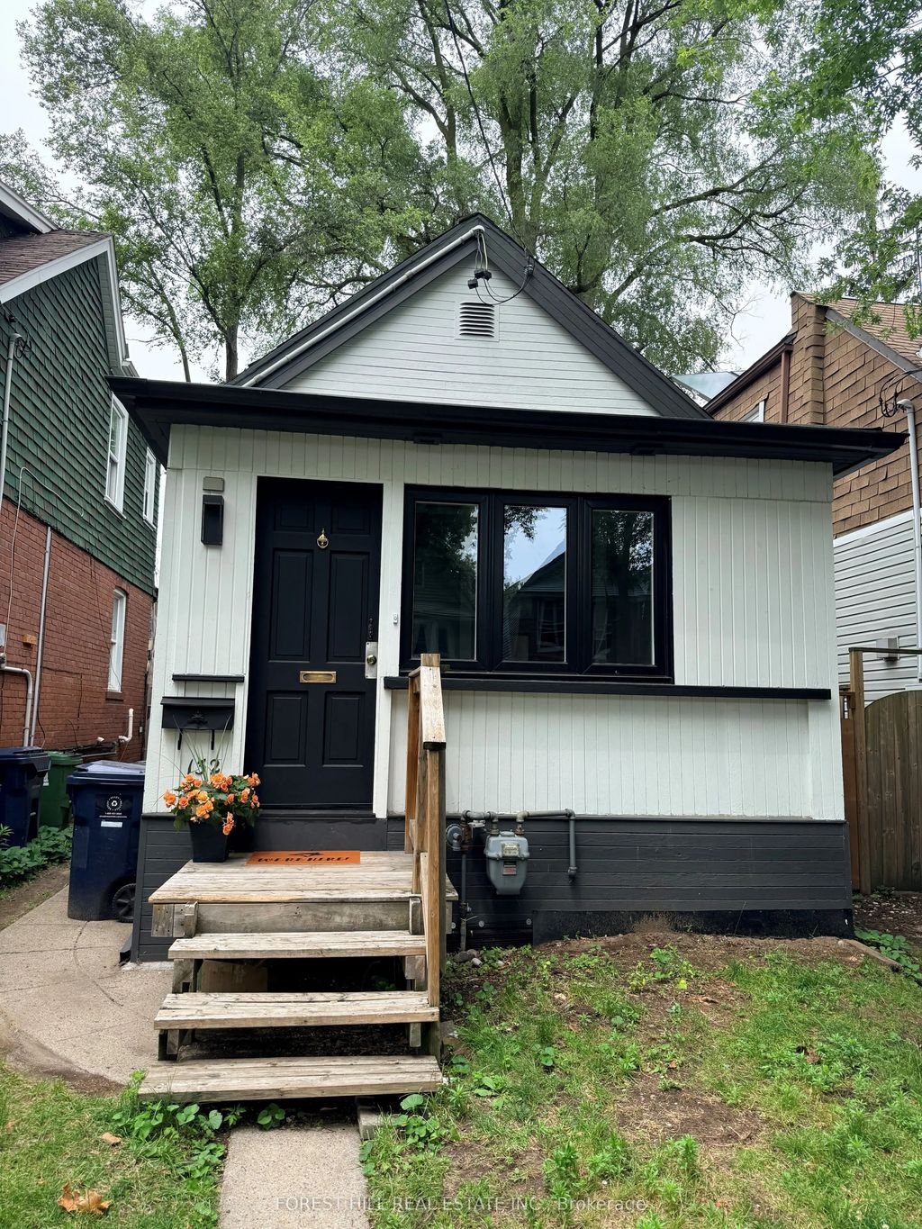 132 Hazelwood Avenue, Toronto E01