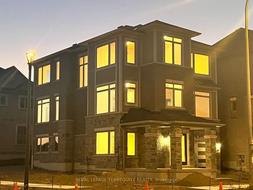 2540 Hibiscus Drive, Pickering