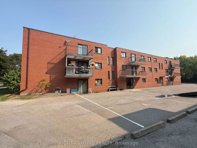 555 Oxford Street 205, Oshawa