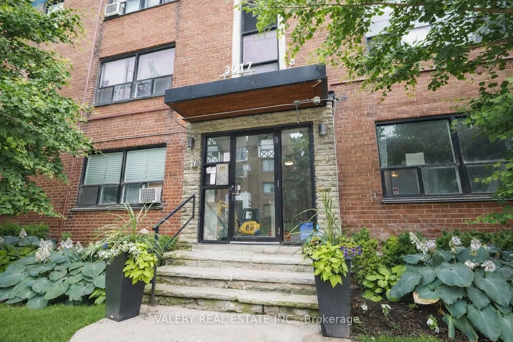3017 Queen Street E E4, Toronto E06